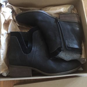 Lucky Brand Lela Bootie Size7.  Brand New